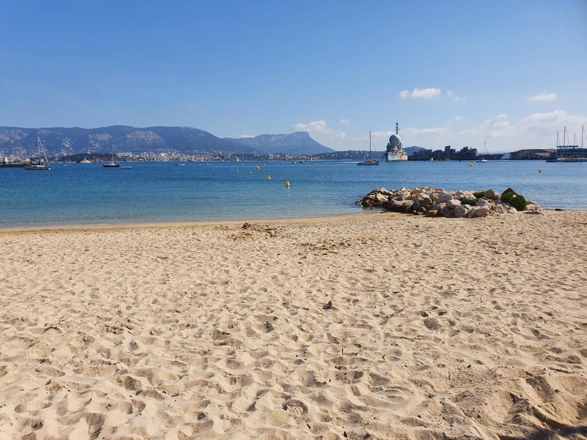 Appartement Les Pieds Dans L'Eau Сен-Мандрие-сюр-Мер Экстерьер фото